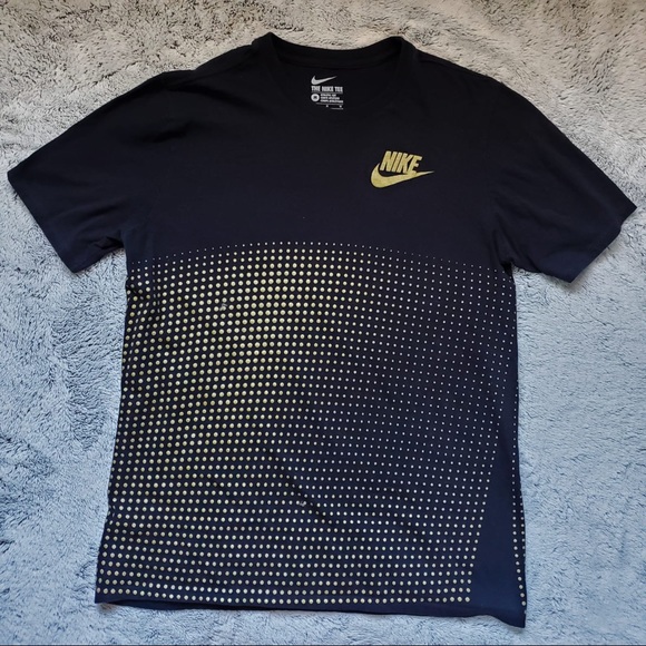 Nike Other - Black and Gold Nike tee